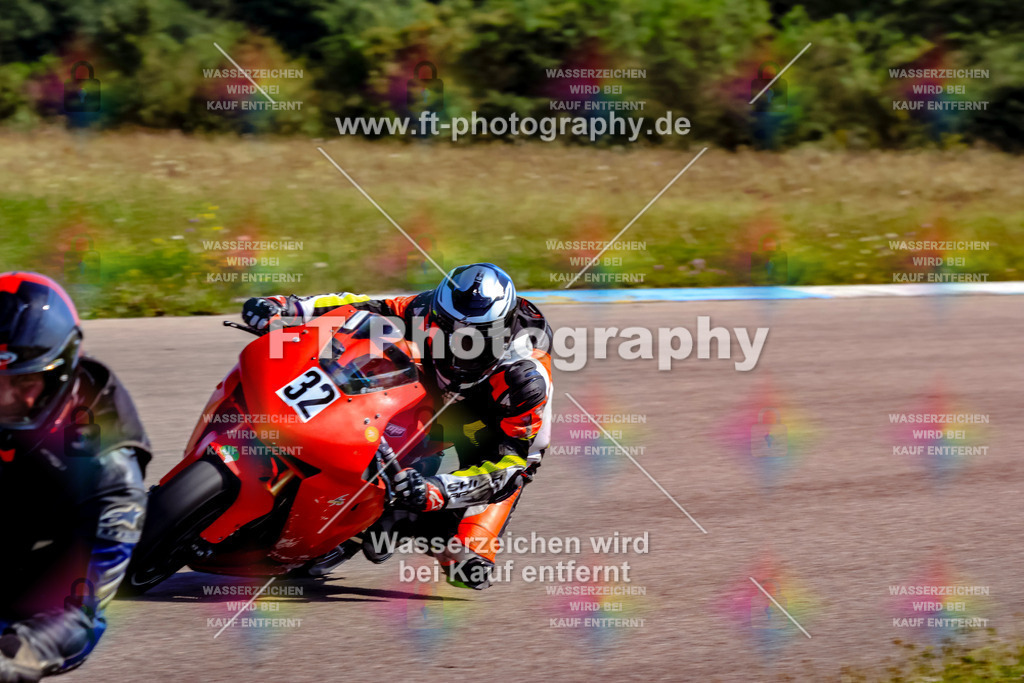 032-4190 | Hier findet Ihr Bilder von Touristenfahrten auf der Nürburgring Nordschleife oder von anderen Veranstaltungen die ich besucht habe. Viel Spass beim Durch Schauen 