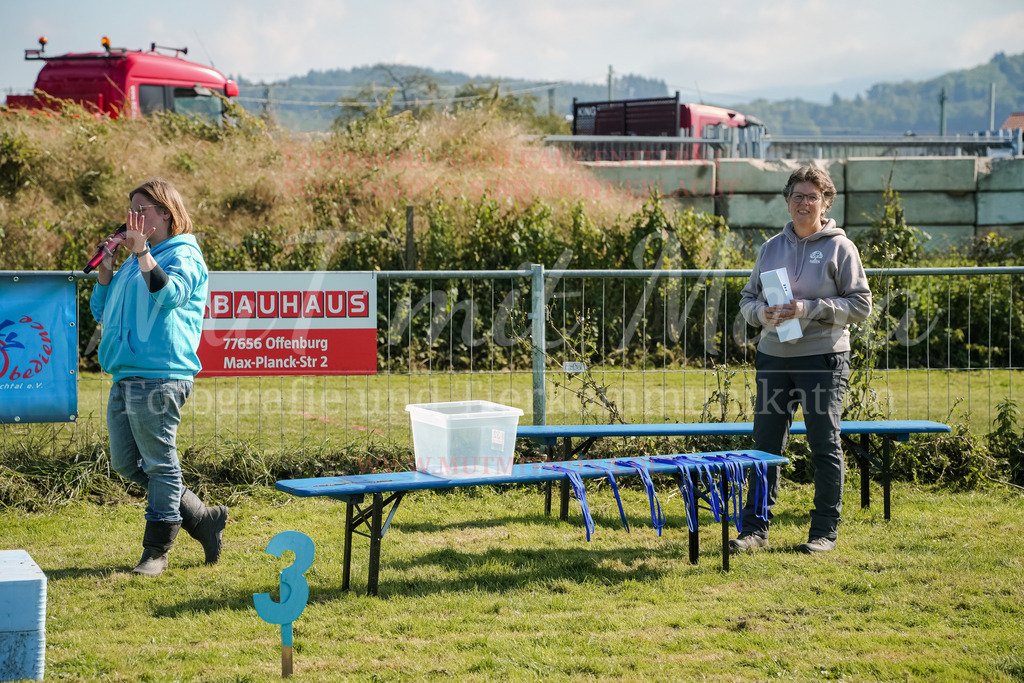 20250928_Hunderennen-729 | MuT (Mensch und Tier) mit Mona - Fotografie und Tierkommunikation - Realisiert mit Pictrs.com