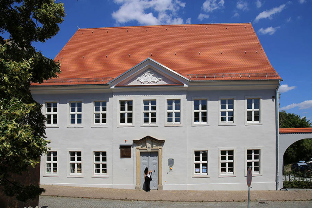 Wurzen - Ringelnatz-Geburtshaus | Entdecke über 20 Kategorien Leipzig-Motive: Foto-Downloads, hochwertige Poster, Leinwand- & Fine-Art-Prints. Jetzt Lieblingsfoto im Bildlexikon Leipzig Shop bestellen!