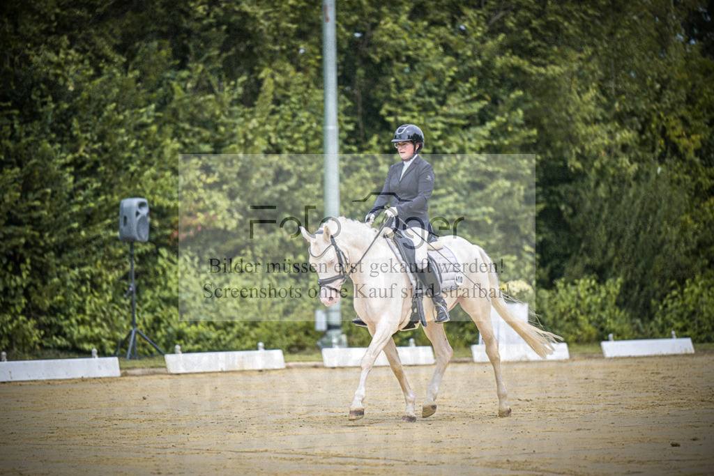 DOS_0642 | Entdecke hochwertige Reitturnierfotos von Foto Oger. Professionell, emotional und authentisch – jetzt Lieblingsmomente im Shop bestellen.Deutschlandweite Turnierfotografie. - Realisiert mit Pictrs.com