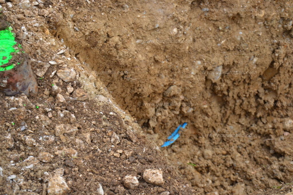 bib-lg02-erdarbeiten-0025 | Nach LV-Leistungsgruppen sortierte Detailfotos über den Bau eines Hauses. Alle Hausbau-Bilder direkt vom Urheber und Autor der Website Haus-Selber-Bauen.com