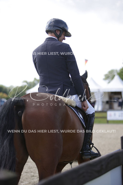 1J2A4145Jordi Sander_ Kracher 3_ Kn607_ Havekost | Foto- und Videografie für alles rund ums Pferd. Hochwertige Bilder und Videos vom Spring- und Dressurreiten, Voltigieren & mehr. Jetzt aktuelle Veranstaltungen und Preise im Shop ansehen. - Realisiert mit Pictrs.com