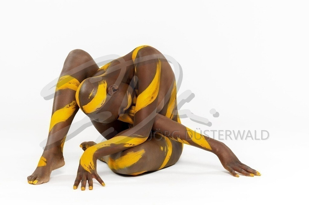 Bodypainting-ORNAMENTS_0482b | #001 | Modell: Lenny | Foto: Dennis Largo Schulz - Realisiert mit Pictrs.com
