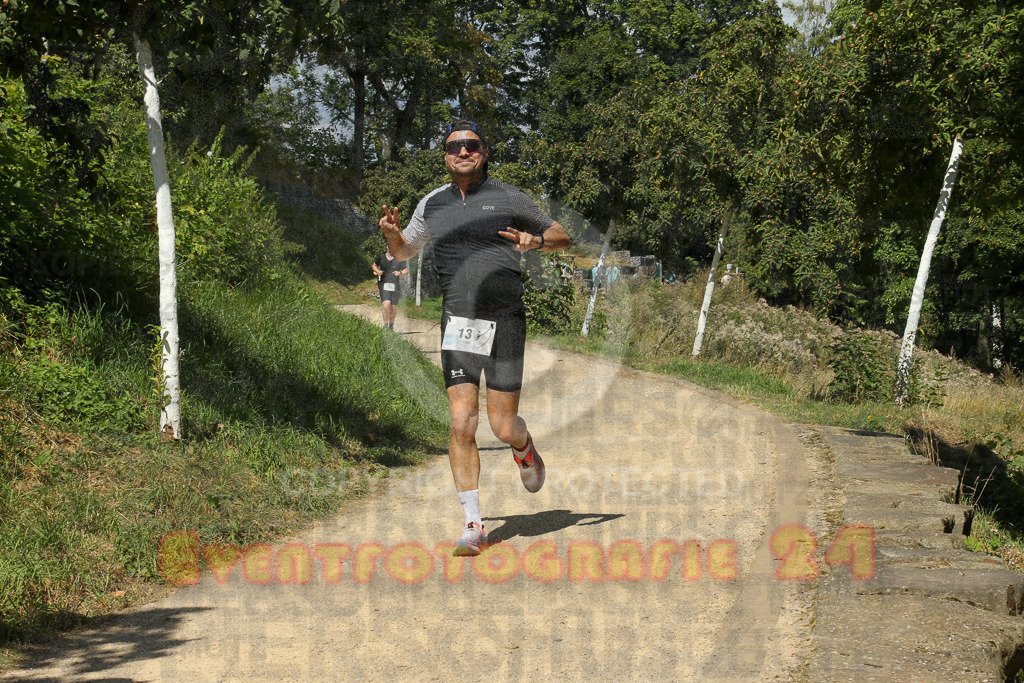 250824_1234_EX1_9824 | Sportfotografie im Rhein-Sieg Kreis, Köln, Bonn, NRW, Rheinland Pfalz, Hessen, etc. Unser Tätigkeitsfeld umfasst den Laufsport vom Volkslauf über den Marathon, Duathlon, Triathon bis zum Ultralauf wie Kölnpfad Ultra oder Schindertrail.