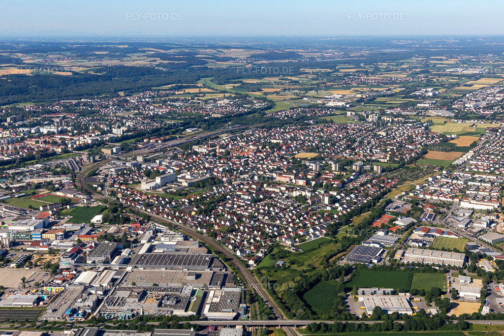 Luftbild:  in Landshut im Bundesland Bayern in Deutschland. Foto: IMG_133086.jpg vom 03.07.2022 durch Werner Riehm/FLY-FOTO.deStadt Landshut