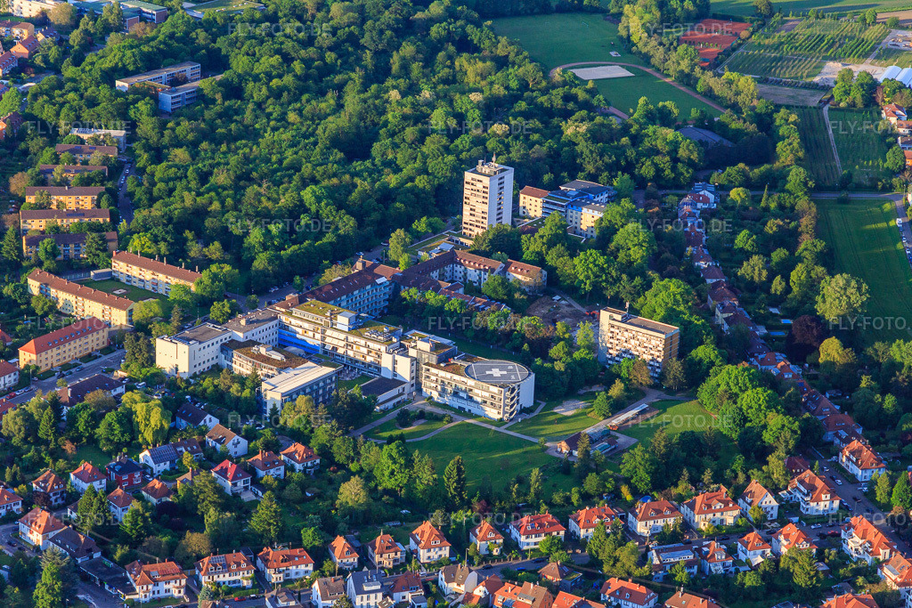 Luftbild: ViDia Christliche Kliniken Karlsruhe | Standort Diakonissenstraße im Ortsteil Rüppurr in Karlsruhe im Bundesland Baden-Württemberg in Deutschland. Foto: IMG_099548.jpg vom 21.05.2017 durch Werner Riehm/FLY-FOTO.deWWW.VIDIA-KLINIKEN.DE