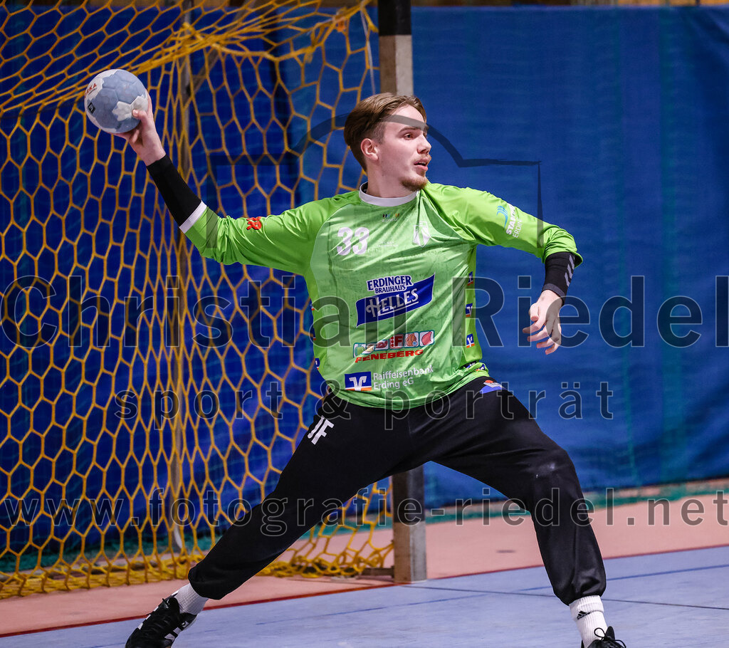 2024-11-09_076_SpVgg_Altenerding_gegen_TV_Altoetting | Erding, Deutschland, 09.11.2024:Handball, Bezirksoberliga Männer 2024 / 2025, 6. Spieltag, SpVgg Altenerding gegen TV Altötting, Endergebnis: 26:22Torwart Jannik Fleps (SpVgg Altenerding, #33)Foto: Christian Riedel / fotografie-riedel.net