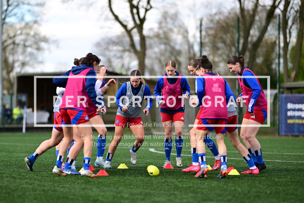 Fußball I Frauen I Saison 2024-2025 I Frauen-Regionalliga Nord I 17. Spieltag I Hamburger SV II - FC St. Pauli I 50328 | Der Sportfotograf. - Realisiert mit Pictrs.com