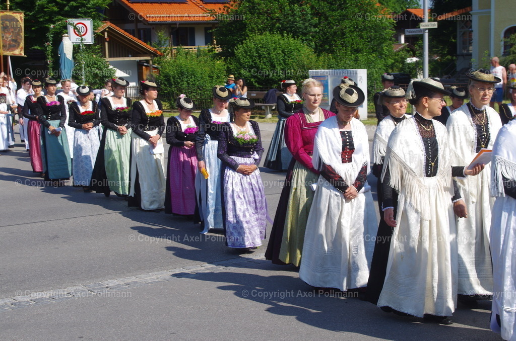 IMGP3331 | fotografiert von Axel PollmannLeonhardi Wallfahrt Benediktbeuern und Murnau, Fronleichnam, Fasching, Landschaft im Loisachtal und Benediktbeuern  - Realisiert mit Pictrs.com