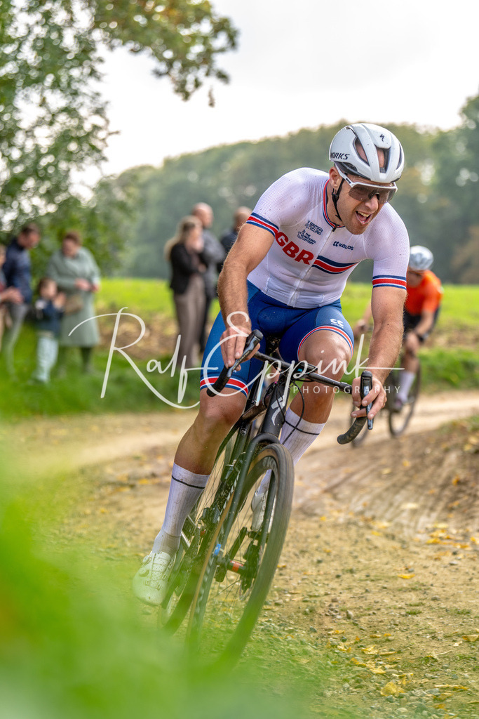 Ralf Eppink Photography 20251012_DSC03553 | Sportfotografie, Eventfotografie, Porträtfotografie, Radsport Fotograf, Triathlon Fotograf, Düsseldorf Fotograf, Köln Fotograf, Actionfotografie, Teamfotografie, Peoplefotografie, Business Portraits, Veranstaltungsfotografie, Reportagefotografie - Realisiert mit Pictrs.com