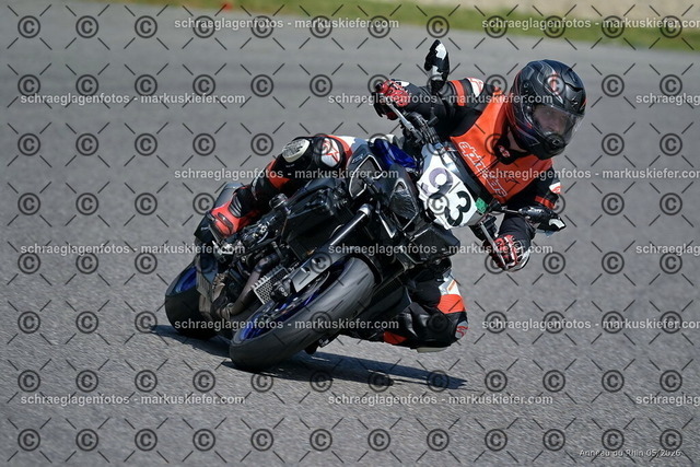 26BT02-1646 | markuskiefer.com - Realisiert mit Pictrs.com