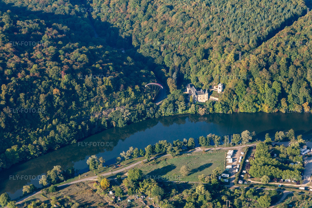 Luftbild: Chateau de la Flie an der Mosel in Liverdun im Bundesland Meurthe-et-Moselle in Frankreich. Foto: IMG_118139.jpg vom 15.09.2019 durch Werner Riehm/FLY-FOTO.de