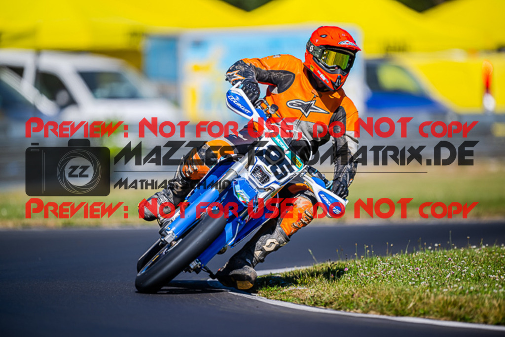 MaZZes_FotoMatrix_220702_2841 | UE40