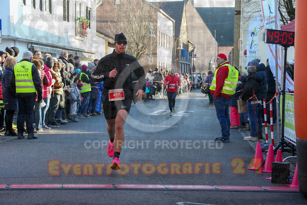 241201_1225_EX1_2041 | Sportfotografie im Rhein-Sieg Kreis, Köln, Bonn, NRW, Rheinland Pfalz, Hessen, etc. Unser Tätigkeitsfeld umfasst den Laufsport vom Volkslauf über den Marathon, Duathlon, Triathon bis zum Ultralauf wie Kölnpfad Ultra oder Schindertrail.