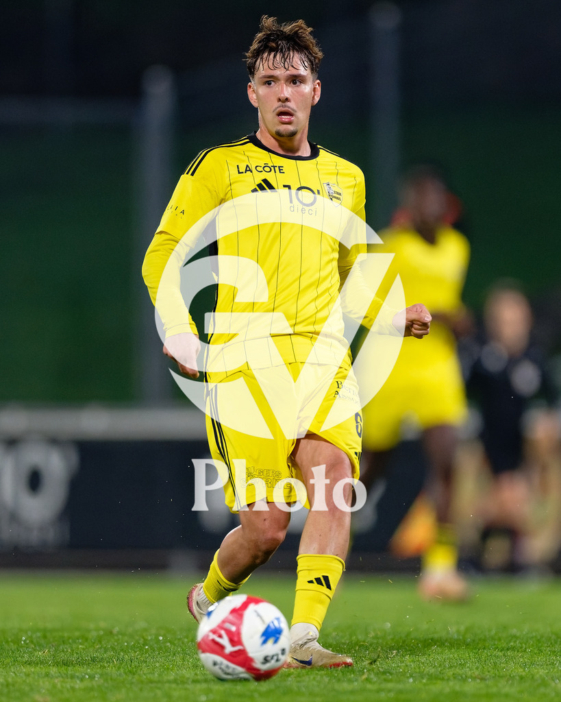 dieci Challenge League - FC Stade Nyonnais v Etoile Carouge FC |  during the dieci Challenge League match between FC Stade Nyonnais and Etoile Carouge FC at Centre sportif de Colovray in Nyon, Switzerland