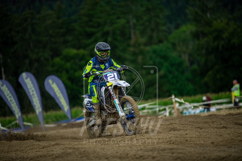 Lady (292) | Paeschuphoto Shop - Wer nicht sucht der auch nicht findet.Ob Motocrossbilder oder von einem besuchtem Spiel, Hauptsache Action. - Realisiert mit Pictrs.com