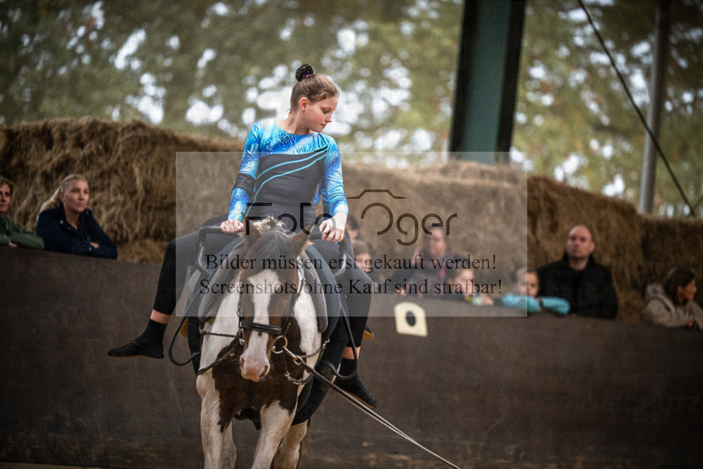 DOS_0229 | Entdecke hochwertige Reitturnierfotos von Foto Oger. Professionell, emotional und authentisch – jetzt Lieblingsmomente im Shop bestellen.Deutschlandweite Turnierfotografie. - Realisiert mit Pictrs.com