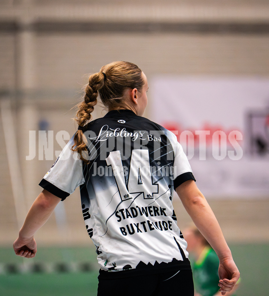 Handball I Frauen I Saison 2025-2026 I 3. Liga Staffel Nord I 13. Spieltag I SC SFN Vechta -Buxtehuder SV II-29 | Paula Mews (14, Buxtehuder SV II) - Realisiert mit Pictrs.com