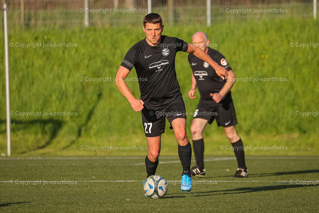 BQ3I2250 | 02.05.2023; Kreisliga C2 Dillenburg; Kunstrasenplatz Oberscheld; SV Oberscheld II - SG Ambach II; Ergebnis 3:4 (0:2)