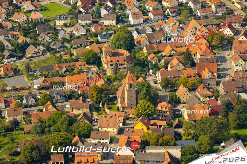 Aktuelles Luftbild von Kornburg Nürnberg - Die Luftaufnahme wurde 2022 mittels UL-Flugzeug erstellt ( keine Drohne ) - hochauflösende Kamera-Systeme von  Canon -Beste Qualität - Für grossformatige Ausdrucke geeignet. Die Geschenkidee !