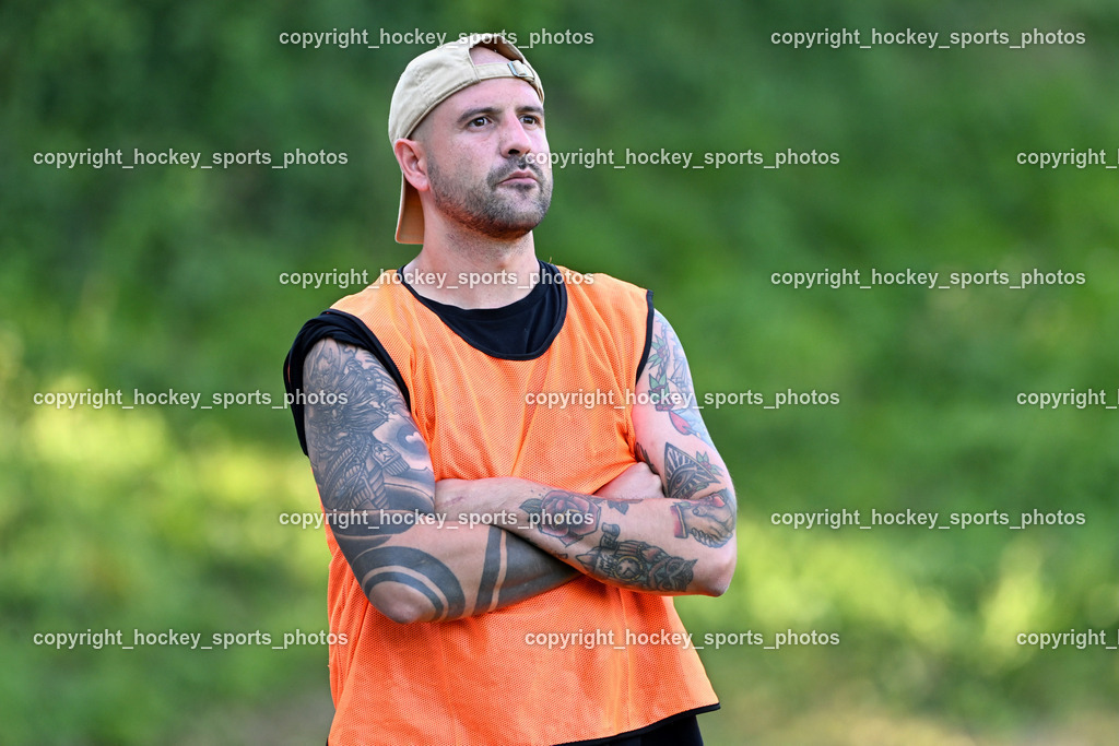 SV Arnoldstein vs. URC Thal Assling | Headcoach Thal Assling Denis Kerrniqi, SV Arnoldstein vs. URC Thal Assling, SV Arnoldstein vs. URC Thal Assling am 09.08.2025 in Arnoldstein (Waldparkstadion Arnoldstein), Austria, (Photo by Bernd Stefan)