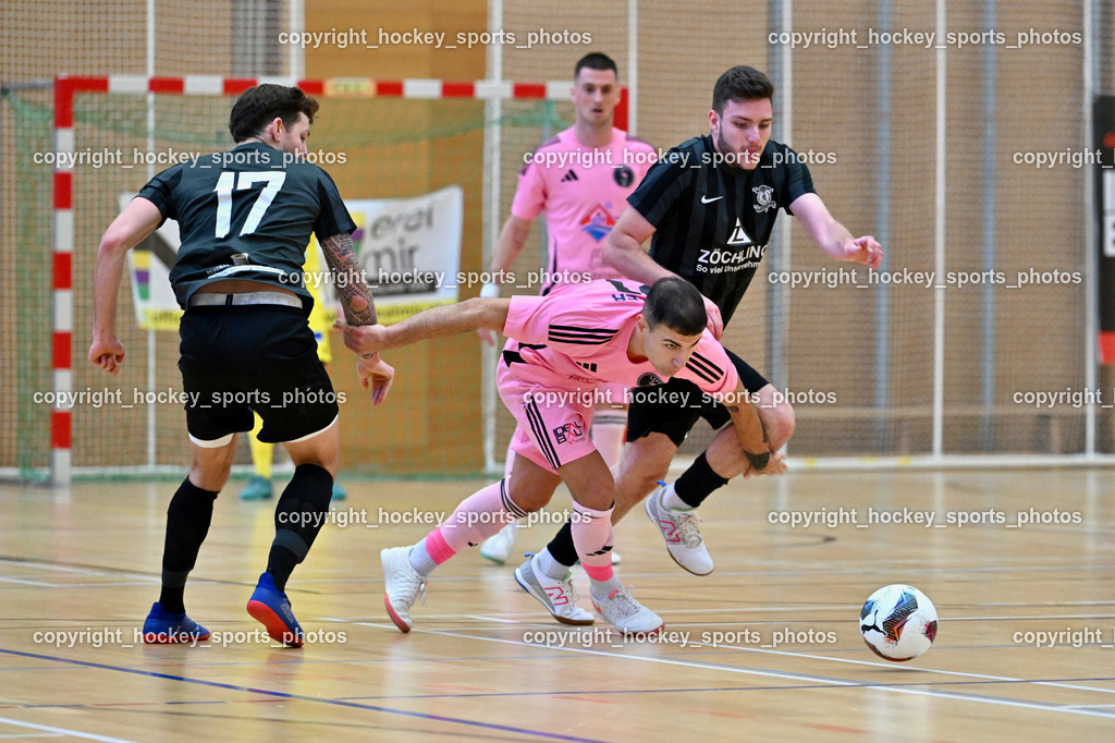 Carinthia Flamengo Futsal Club vs. Dynamo Triestingtal | #17 Roland Hofer Dynamo Triestingtal, #21 Robert Dimitrov Carinthia Flamengo, #9 Sebastian Klauser Dynamo Triestingtal, Carinthia Flamengo Futsal Club vs. Dynamo Triestingtal, Carinthia Flamengo Futsal Club vs. Dynamo Triestingtal am 29.12.2024 in Villach (Ballspielhalle St. Martin), Austria, (Photo by Bernd Stefan)