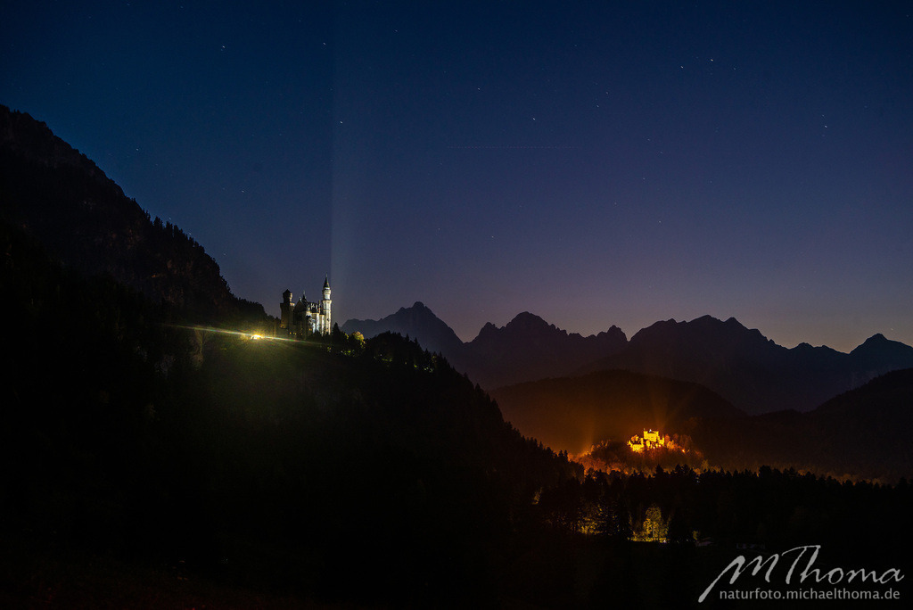Königsschlösser bei Nacht | Dies ist der Online-Shop von naturfoto.michaelthoma.de. Ich bin leidenschaftlicher Naturfotograf und fotografiere von der Andromedagalaxie bis zum Zwergtaucher, von der Ameise bis zum Orionnebel alles was mit Natur zu tun hat. Hier kann eine Auswahl meine - Realisiert mit Pictrs.com