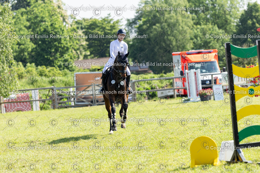 CL5A8270 | Emilia Reinking Fotografie - Realisiert mit Pictrs.com