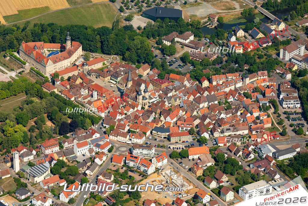 Das Luftbild zeigt :  Weikersheim - Die Luftaufnahme wurde 2023 vom UL-Flugzeug aus erstellt ( keine Drohne ) - Hochauflösende Luftaufnahme - Für grossformatige Ausdrucke geeignet. Die Geschenkidee !Mit Lizenz und Bildrechte bestellbar