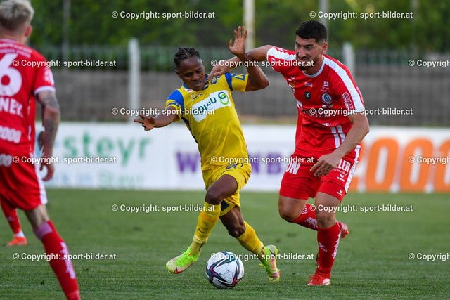 AUT, 2.Liga, SK Vorwaerts Steyr vs SKN St.Poelten | 22.05.2022, EK Arena Steyr, AUT, 2.Liga, SK Vorwaerts Steyr vs SKN St.Poelten, im Bild Can Alak (Steyr) vs Abdoul Karim Conte (St.Poelten)


// Admiral 2. Liga Match between SK Vorwaerts Steyr and SKN St.Poelten in Steyr, Austria on 2022/05/22
