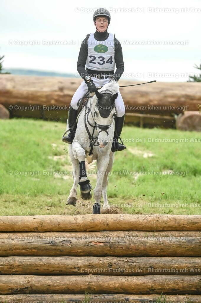 20230513_CCI2_Section2_Gelände_0558 | equistock