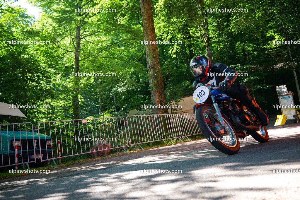 P1026023 | Erleben Sie atemberaubende, hochqualitative Fotos Ihrer Fahrt entlang der malerischen Alpenstraßen. Besuchen Sie alpineshots.com, um professionelle Aufnahmen Ihrer unvergesslichen Reise zu finden und zu kaufen - Realisiert mit Pictrs.com