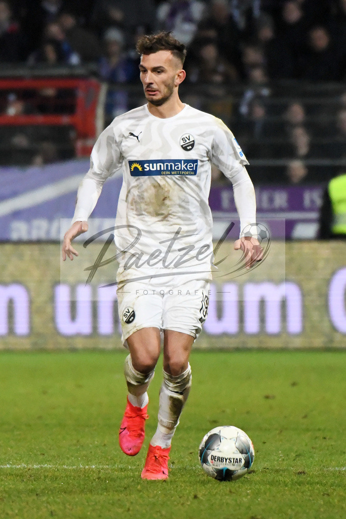 20200129_OSNSVS_0068JPG | Fußball, Herren: Kevin Wolze (VfL Osnabrück) in Aktion, am Ball, Einzelaktion beim Spiel der 2. Bundesliga zwischen VfL Osnabrück vs. SV Sandhausen am 29.01.2020 im Stadion an der Bremer Brücke in Osnabrück, Deutschland.(Foto von Nico Paetzel) - Realisiert mit Pictrs.com