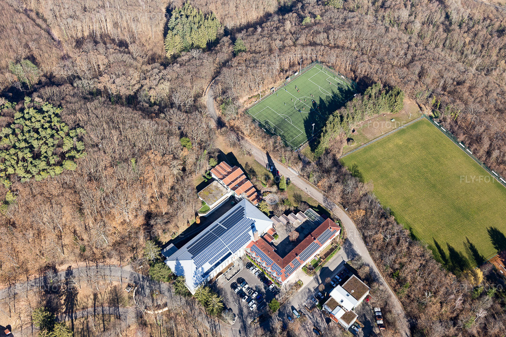 Luftbild: Sportschule, SW-Deutscher FV eV in Edenkoben im Bundesland Rheinland-Pfalz in Deutschland. Foto: IMG_112721.jpg vom 27.02.2019 durch Werner Riehm/FLY-FOTO.de