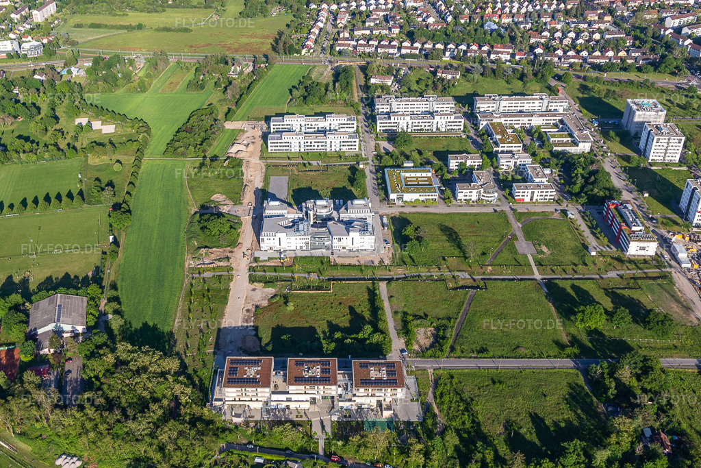 Luftbild: Technologiepark im Ortsteil Rintheim in Karlsruhe im Bundesland Baden-Württemberg in Deutschland. Foto: IMG_126847.jpg vom 28.05.2021 durch Werner Riehm/FLY-FOTO.de