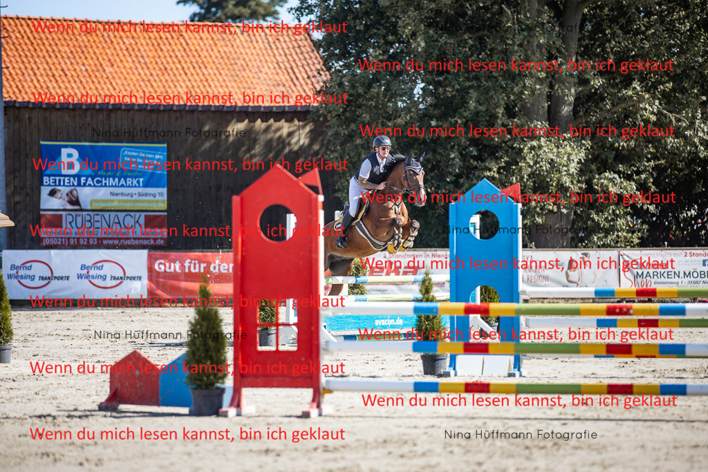 BK1A7072 | Turnierbilder Turnierfotos Nina Hüffmann Turnierfotografie Pferdefotografie Tierzeichnung Haustierzeichnung Pferdezeichnung Hundezeichnung Videograf  - Realisiert mit Pictrs.com