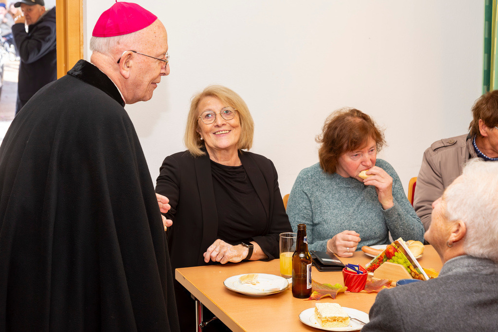 Festmesse-105 | Fotodoku der Festmesse anläßlich der Seligsprechung von Maria Theresia LEDOCHOWSKA 1975, zelebriert von Altbischof DDr. Klaus Küng und Pfarrer Mag. Zenon PAJAK in der Pfarrkirche Loosdorf. 
