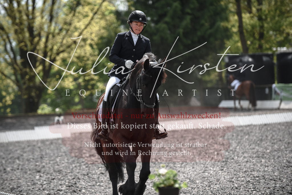 20230513_JK-Röhrsdorf-14-925 | Pferde- und Turnierfotografie in Westsachsen. Pferdeportraits, Auftragszeichnungen und intuitive Kunst.