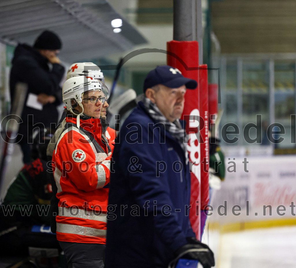 2022-11-26_091_TSV_Erding_gegen_ESC_Geretsried | Erding, Deutschland, 26.11.2022:
Eishockey, Bayernliga U20 2022 / 2023, xx. Spieltag, TSV Erding gegen ESC Geretsried, Endergebnis: 5:3

Foto: Christian Riedel / fotografie-riedel.net