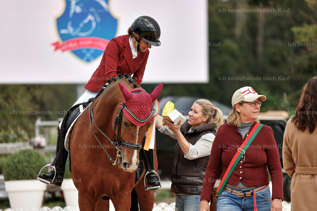04_1-Siegerehrung-Dressur M__ -StoibPH-StoibPH-2703 | working equitationturnier fotograf videograf stoibphotography marixx film working equitation deutschland reitsport turnierfotografie eventfotografie equestrian events