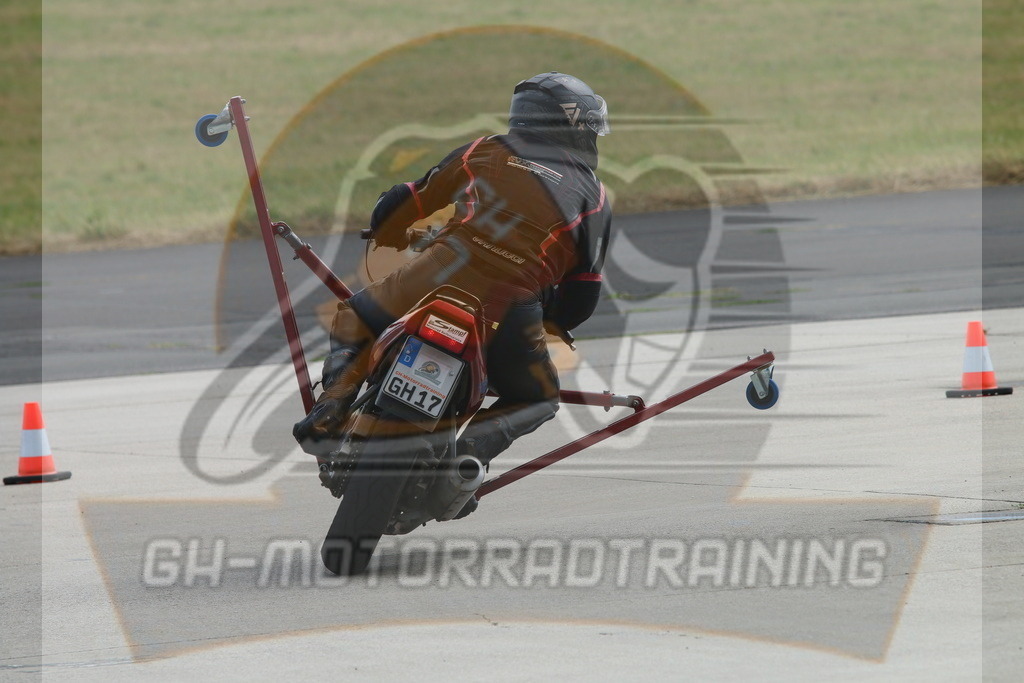 IMG_3475 | gh-motorradtraining-foto.de - Realisiert mit Pictrs.com