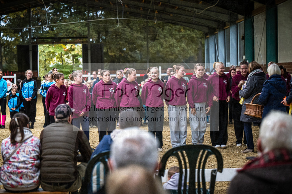 DOS_0126 | Entdecke hochwertige Reitturnierfotos von Foto Oger. Professionell, emotional und authentisch – jetzt Lieblingsmomente im Shop bestellen.Deutschlandweite Turnierfotografie. - Realisiert mit Pictrs.com