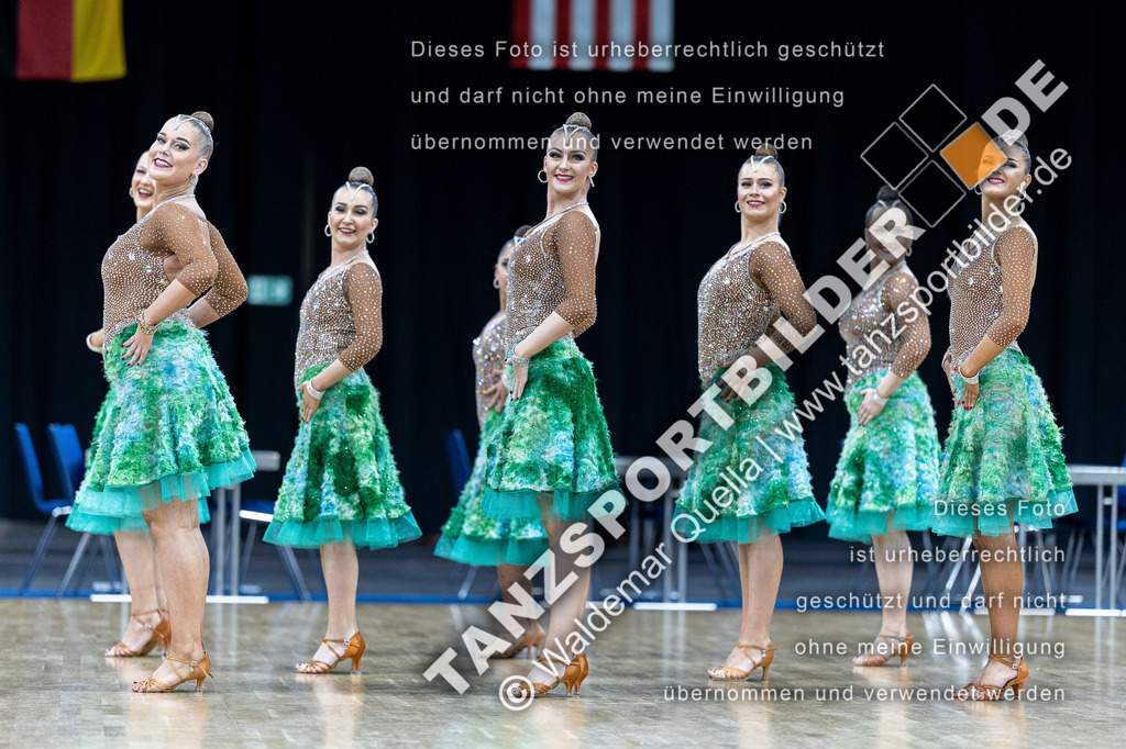 20240310-00408 | Hier finden Sie Tanz Bilder vom Latein und Standard Formationen tanzen. Sportbilder vom Tanzsport. Schöne Fotos und von Weltmeisterschaft, Europameisterschaft, Bundesliga, Regionalliga, Oberliga und Landesliga sowie von GOC Stuttgart, DanceComp, WM Bremen