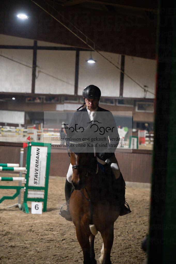 Hallenreittunier Voxtrup 2023 | Entdecke hochwertige Reitturnierfotos von Foto Oger. Professionell, emotional und authentisch – jetzt Lieblingsmomente im Shop bestellen.Deutschlandweite Turnierfotografie. - Realisiert mit Pictrs.com