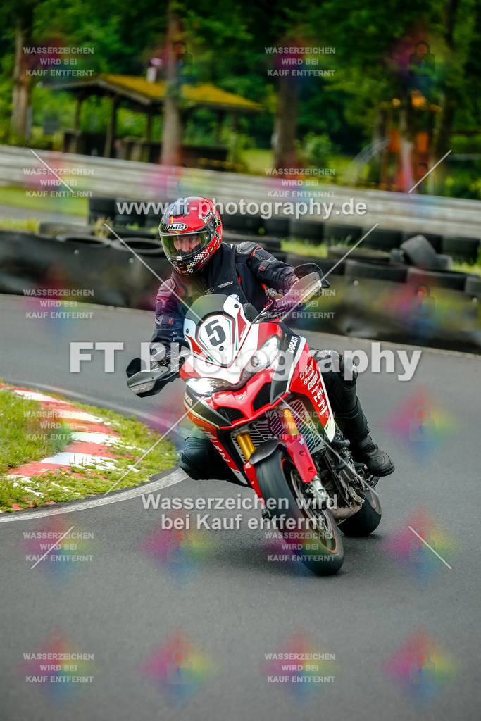 VBK-3987 | Hier findet Ihr Bilder von Touristenfahrten auf der Nürburgring Nordschleife oder von anderen Veranstaltungen die ich besucht habe. Viel Spass beim Durch Schauen 