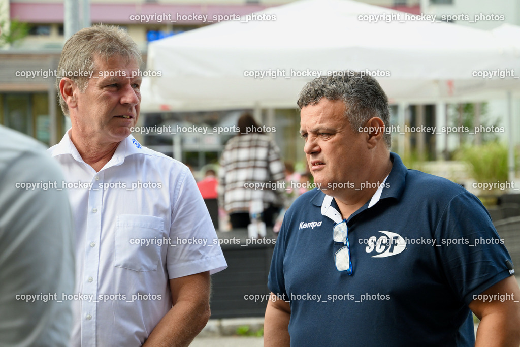 Pressekonferenz Ferlach Damen Handball | Obmann SC Ferlach Perkounig Walter, Assistentcoach SC Ferlach Damen Buchbauer Wolfgang, Pressekonferenz Ferlach Damen Handball, PK SC Ferlach Damen Europa Cup  am 15.09.2023 in Ferlach (Cafe Peterlin), Austria, (Photo by Bernd Stefan)
