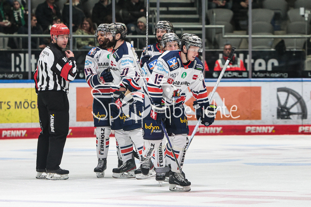 Augsburger Panther - Iserlohn Roosters | Jubel nach dem Ausgleich zum 1-1