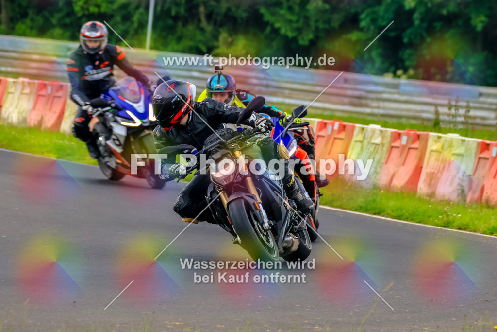 VBK-6700 | Hier findet Ihr Bilder von Touristenfahrten auf der Nürburgring Nordschleife oder von anderen Veranstaltungen die ich besucht habe. Viel Spass beim Durch Schauen 