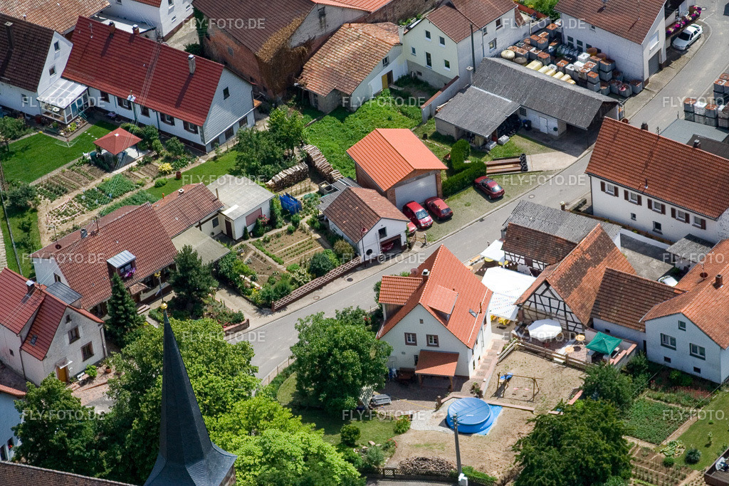 Kirchstr | Luftbild: Kirchstr im Ortsteil Rechtenbach in Schweigen-Rechtenbach im Bundesland Rheinland-Pfalz in Deutschland. Foto: IMG_11133.jpg vom 14.06.2008 durch Werner Riehm/FLY-FOTO.de - Realisiert mit Pictrs.com