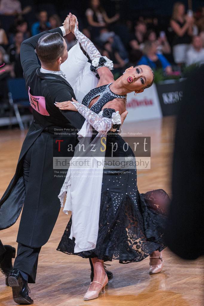 20250819_WDSF-Open-Std-Youth_1144 | Tanzsportbilder, Standardtanz, Lateintanz, WDSF, DTV, LTVB, dancecomp, goc, hessen tanzt, blaues band der spree, walzer, tango, wiener walzer, slowfox, quickstepp, samba, rumba, cha-cha-cha, paso doble. jive, hd-kroft photography, turniertanzsport